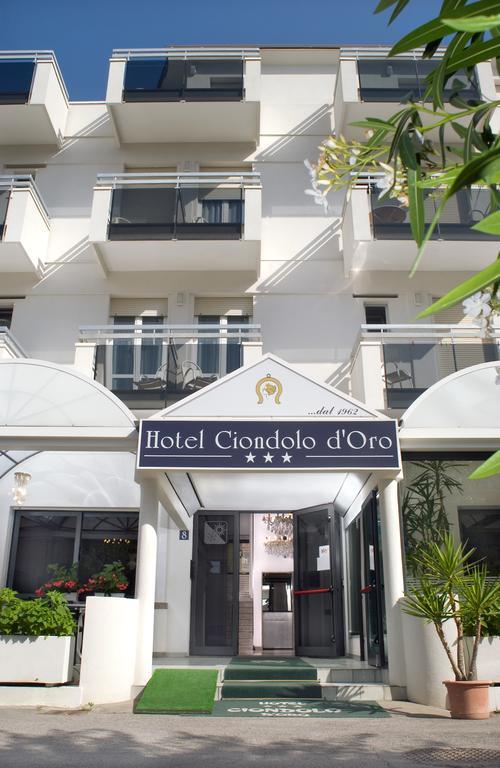 Hotel Ciondolo D'Oro Rimini Exteriör bild