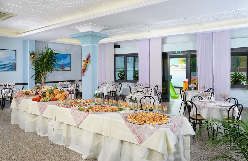 Hotel Ciondolo D'Oro Rimini Exteriör bild